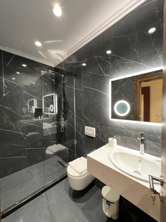 White Crown Hotel Kamez Exteriér fotografie